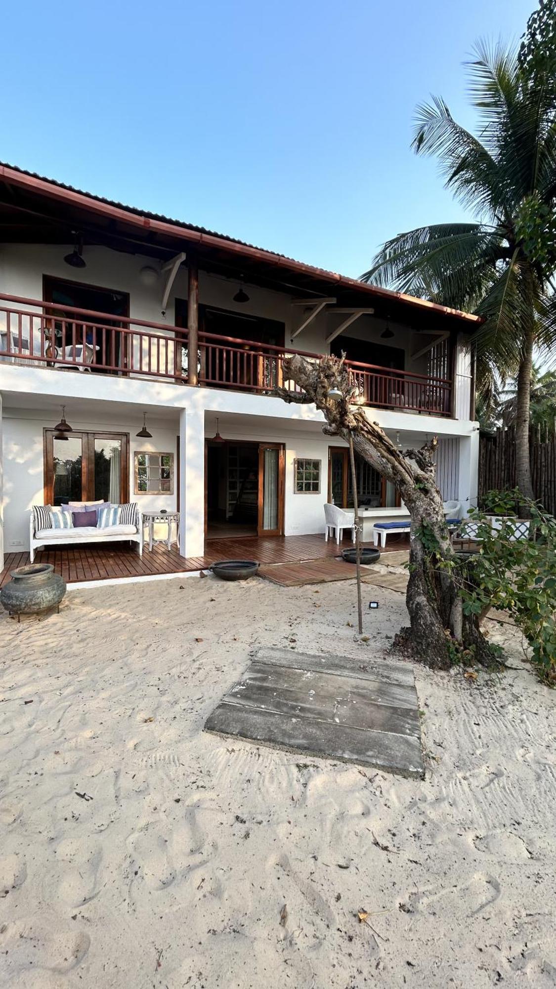 Saffronstays Stella Maris - Luxury Beach Front Villa Near Redi Beach Querim Exteriör bild