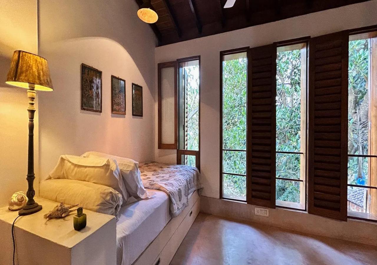 Saffronstays Stella Maris - Luxury Beach Front Villa Near Redi Beach Querim Exteriör bild